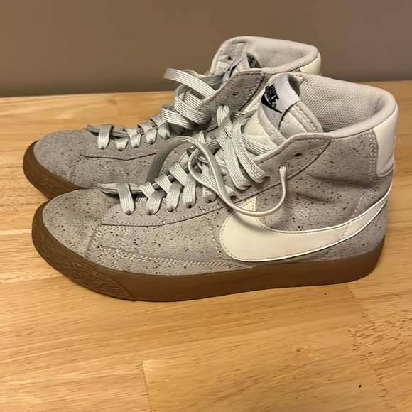 Nike Blazers - Picture 1 of 4